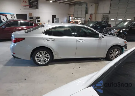 2013 Lexus Es 350 z USA, uszkodzony, nr VIN JTHBK1GG1D2053181